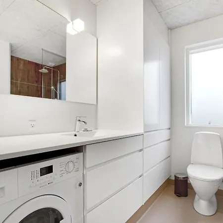 Modern Houseboat - Downtown Apartment *
