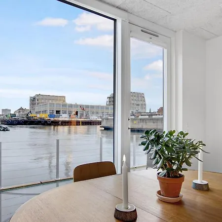Modern Houseboat - Downtown Kopenhagen